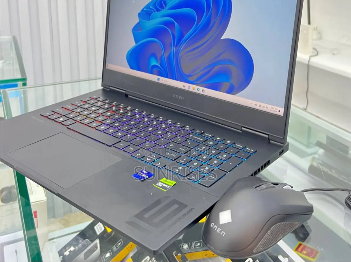 New Laptop HP Omen 17 16GB Intel Core I9 SSD 1T