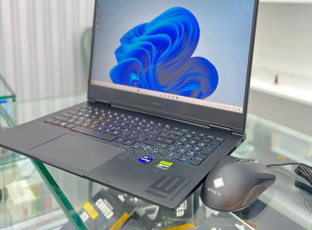 New Laptop HP Omen 17 16GB Intel Core I9 SSD 1T