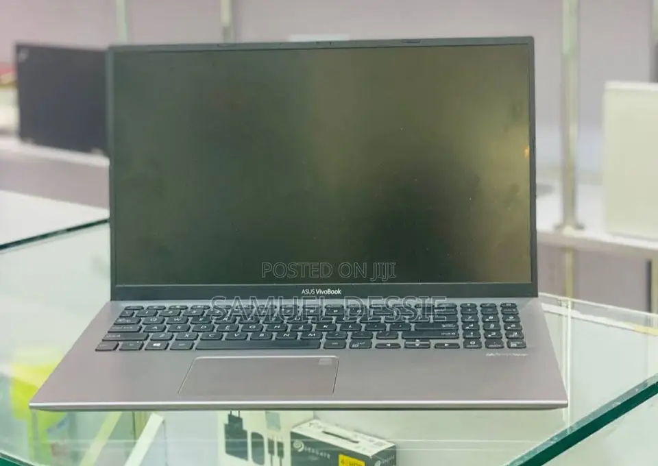 New Laptop Asus VivoBook 15 X505BA 8GB Intel Core I5 SSD 512GB