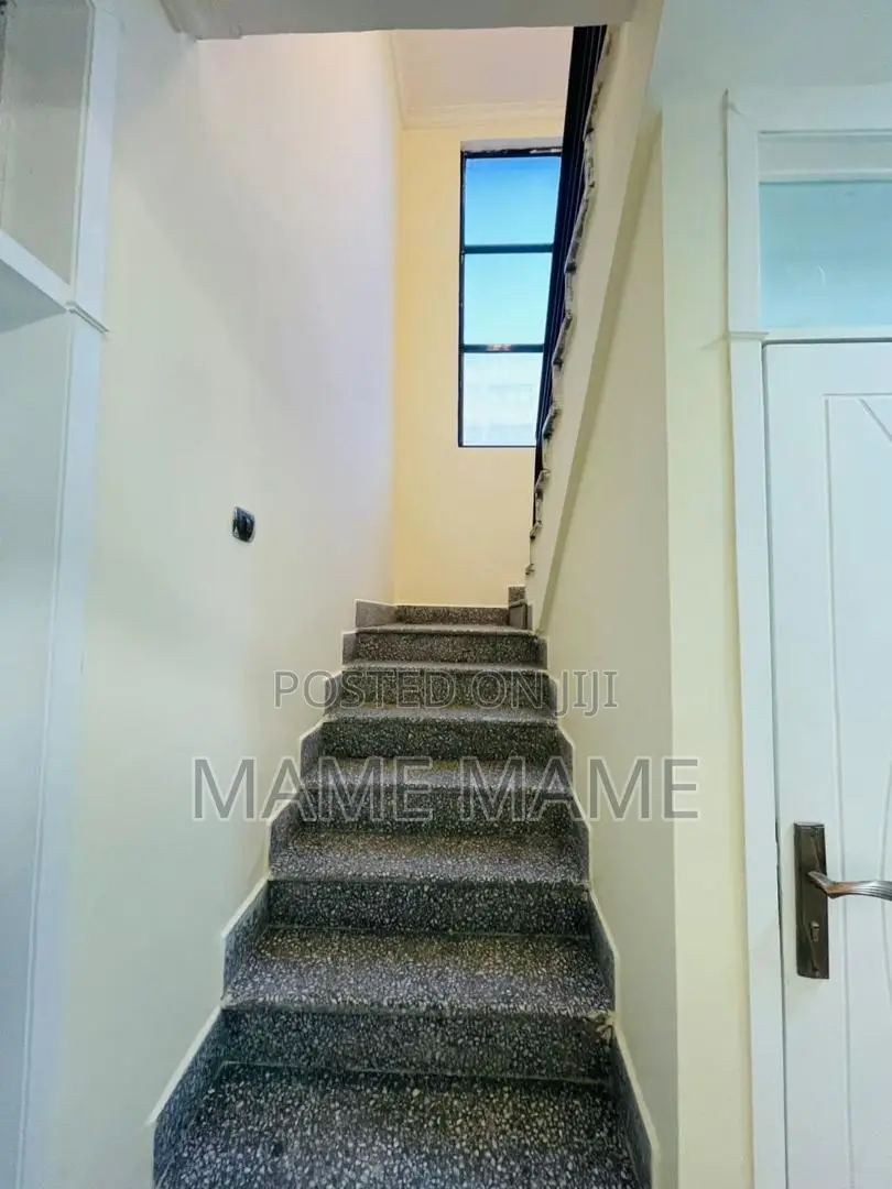6bdrm House in Addis Abeba, Bole for sale