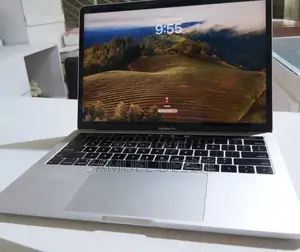 New Laptop Apple MacBook Pro 2018 16GB Intel Core I5 SSD 256GB