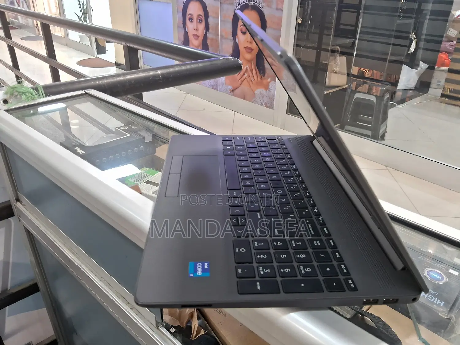 New Laptop HP Stream Notebook 8GB Intel Core I7 HDD+SSD 256GB