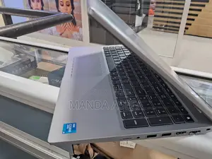 New Laptop Dell 16GB Intel Core I5 SSD 512GB