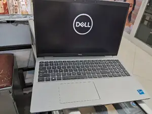 New Laptop Dell 16GB Intel Core I5 SSD 512GB