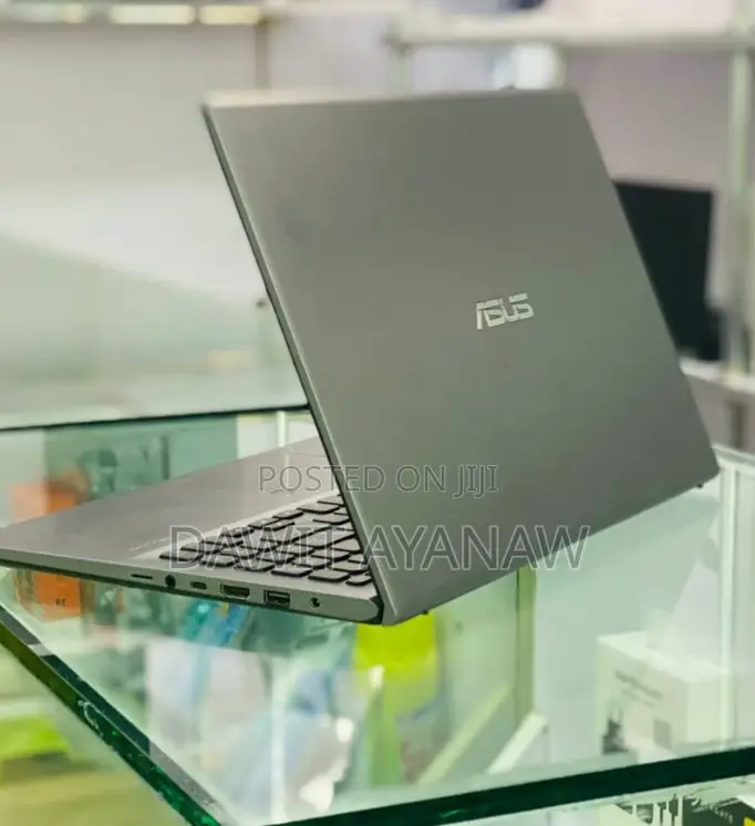 New Laptop Asus VivoBook 15 X505BA 8GB Intel Core I5 SSD 512GB