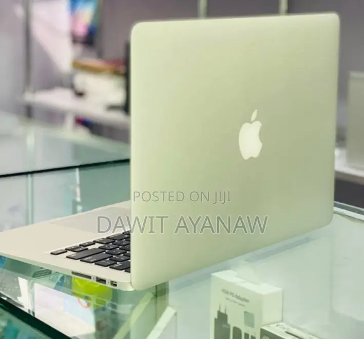 New Laptop Apple MacBook Pro 2017 12GB Intel Core I5 SSD 128GB