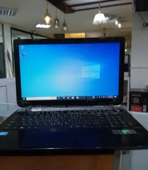 New Laptop Toshiba Satellite A500 4GB Intel Core I3 SSD 500GB