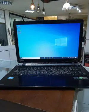 New Laptop Toshiba Satellite A500 4GB Intel Core I3 SSD 500GB