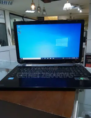 New Laptop Toshiba Satellite A500 4GB Intel Core I3 SSD 500GB