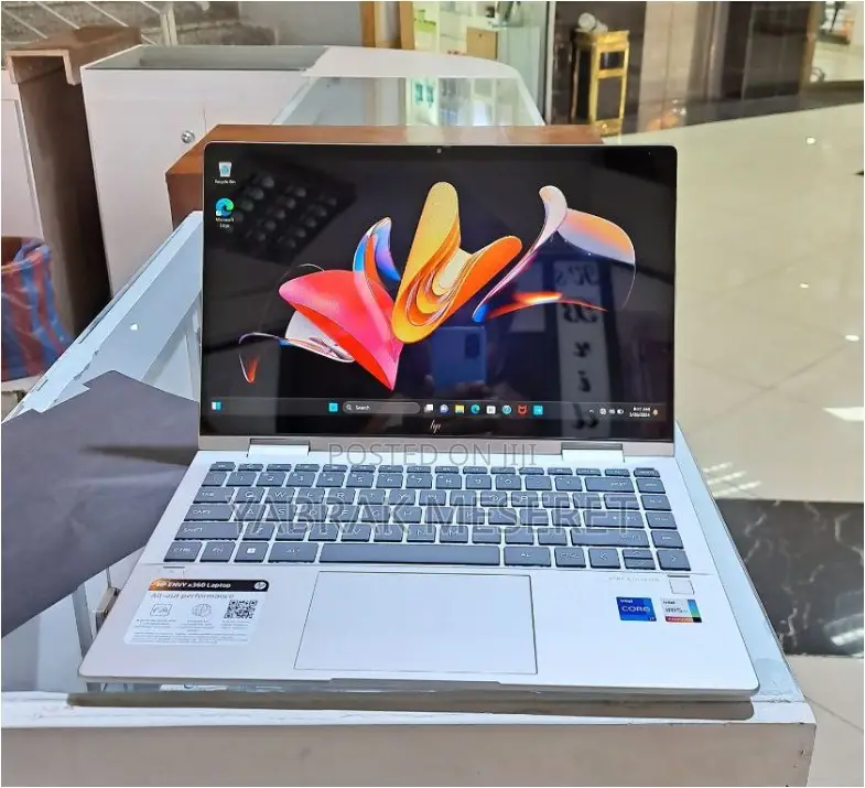 New Laptop HP Envy X360 16GB Intel Core I7 SSD 1T