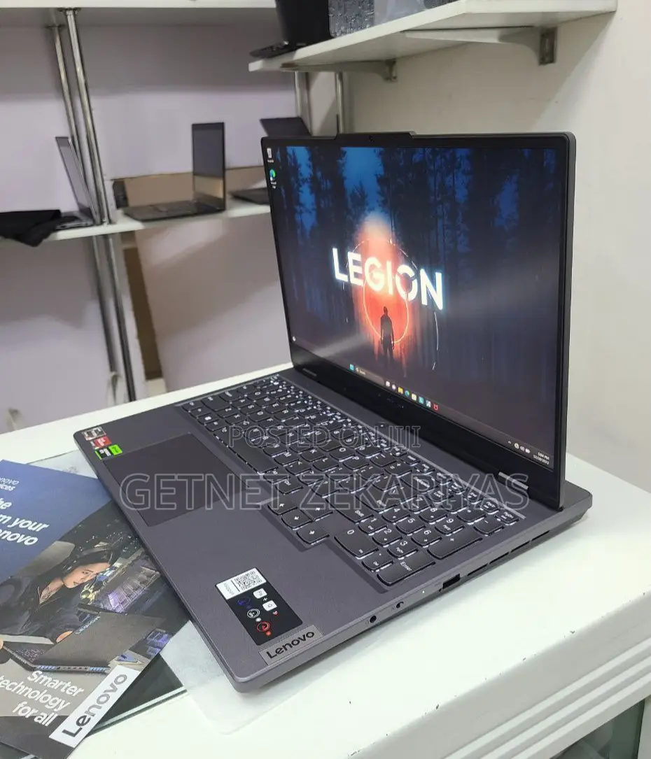 New Laptop Lenovo Legion 5 16GB AMD Ryzen 7 SSD 512GB