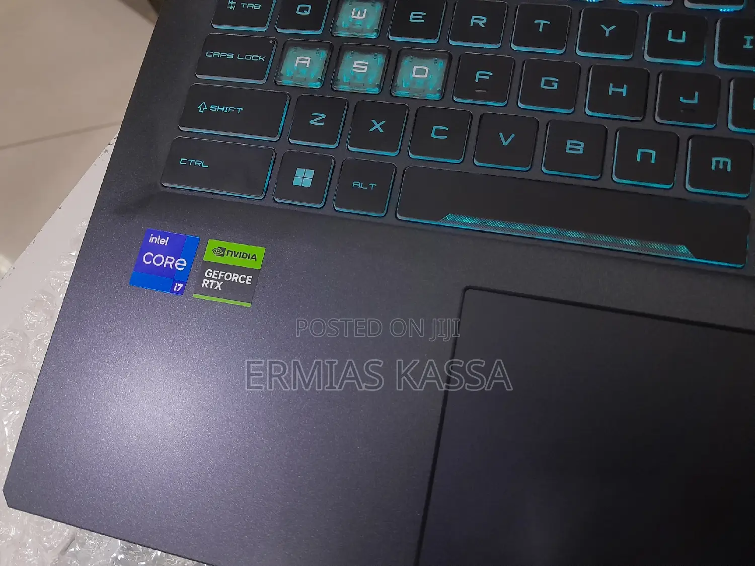 New Laptop MSI Creator 17 B11ue-224 16GB Intel Core I7 SSD 512GB