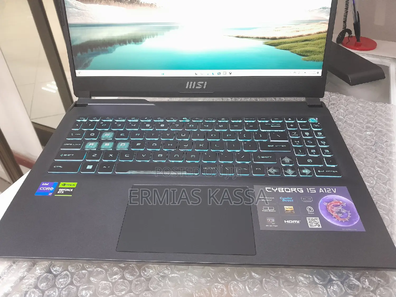 New Laptop MSI Creator 17 B11ue-224 16GB Intel Core I7 SSD 512GB