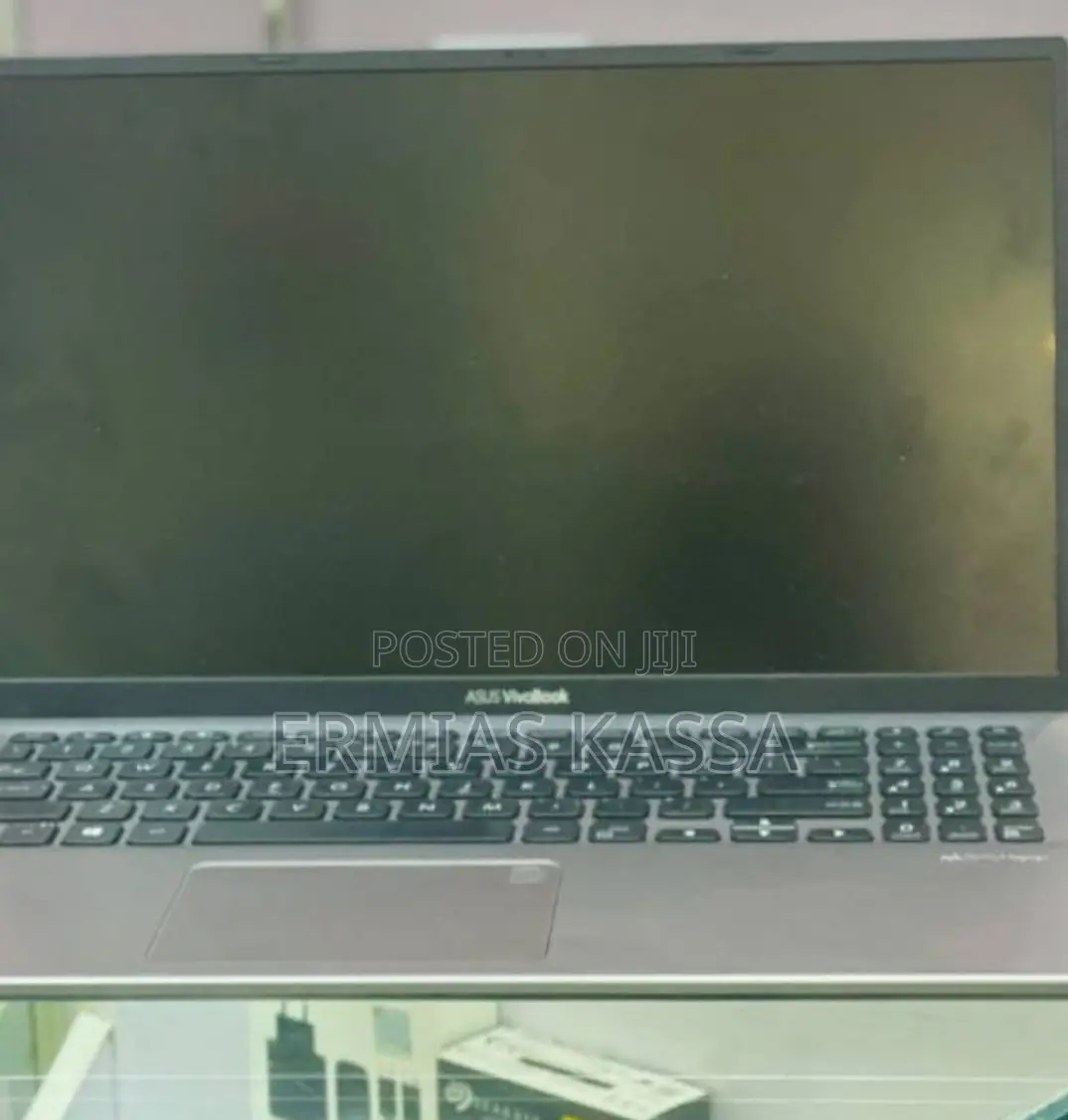 New Laptop Asus VivoBook 15 X505BA 8GB Intel Core I5 SSD 512GB