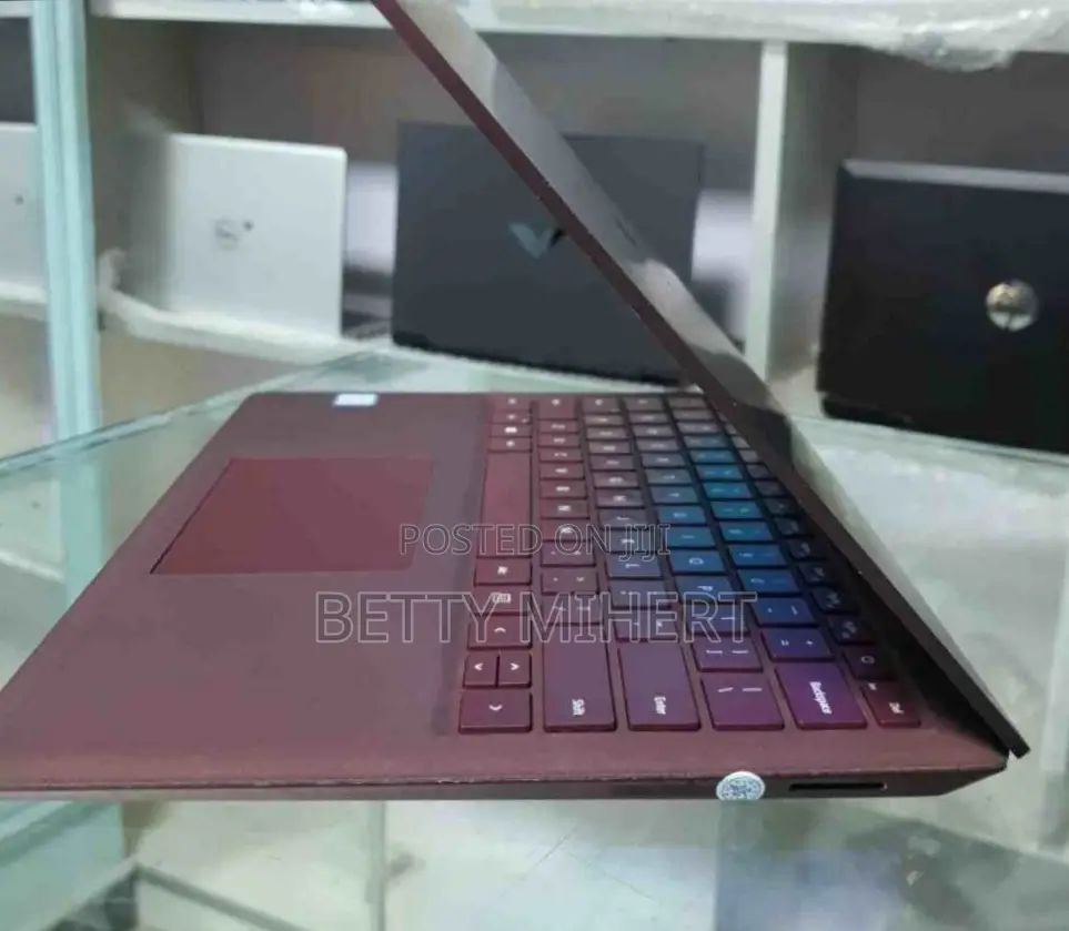 New Laptop Microsoft Surface Pro 6 8GB Intel Core I5 SSD 256GB