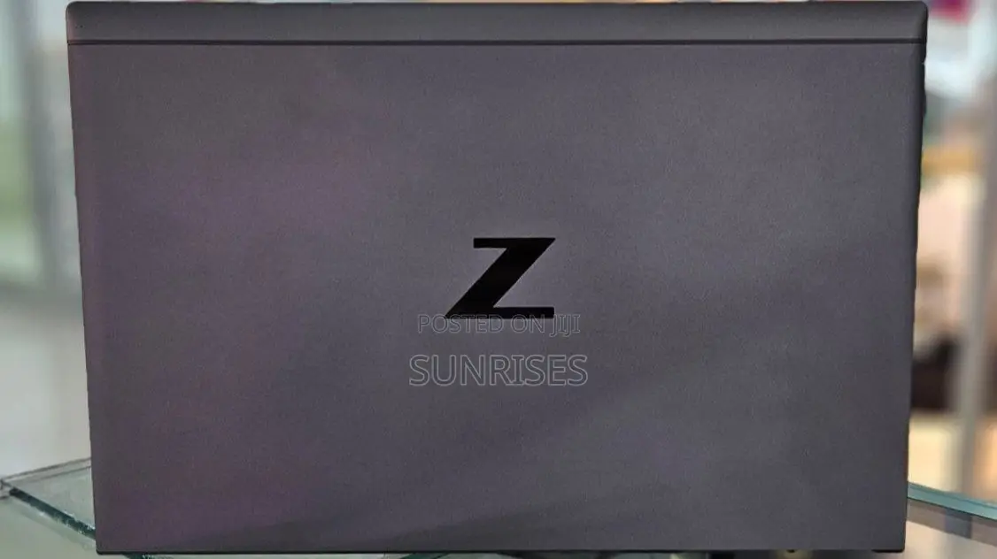 New Laptop HP ZBook Studio G5 16GB Intel Core I5 SSD 512GB