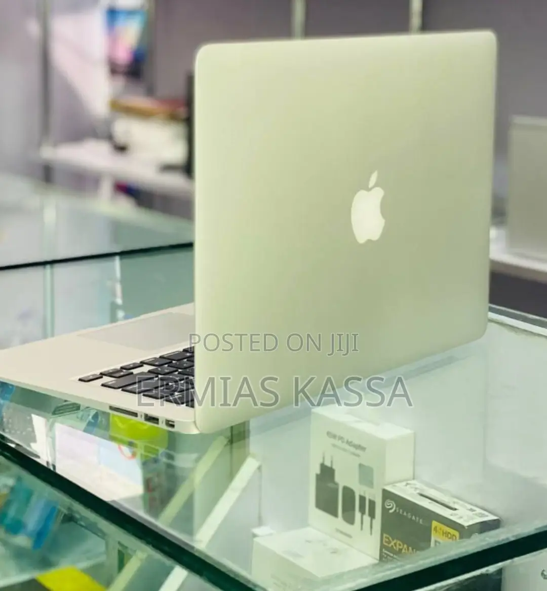 New Laptop Apple MacBook Pro 2017 8GB Intel Core I5 SSD 128GB