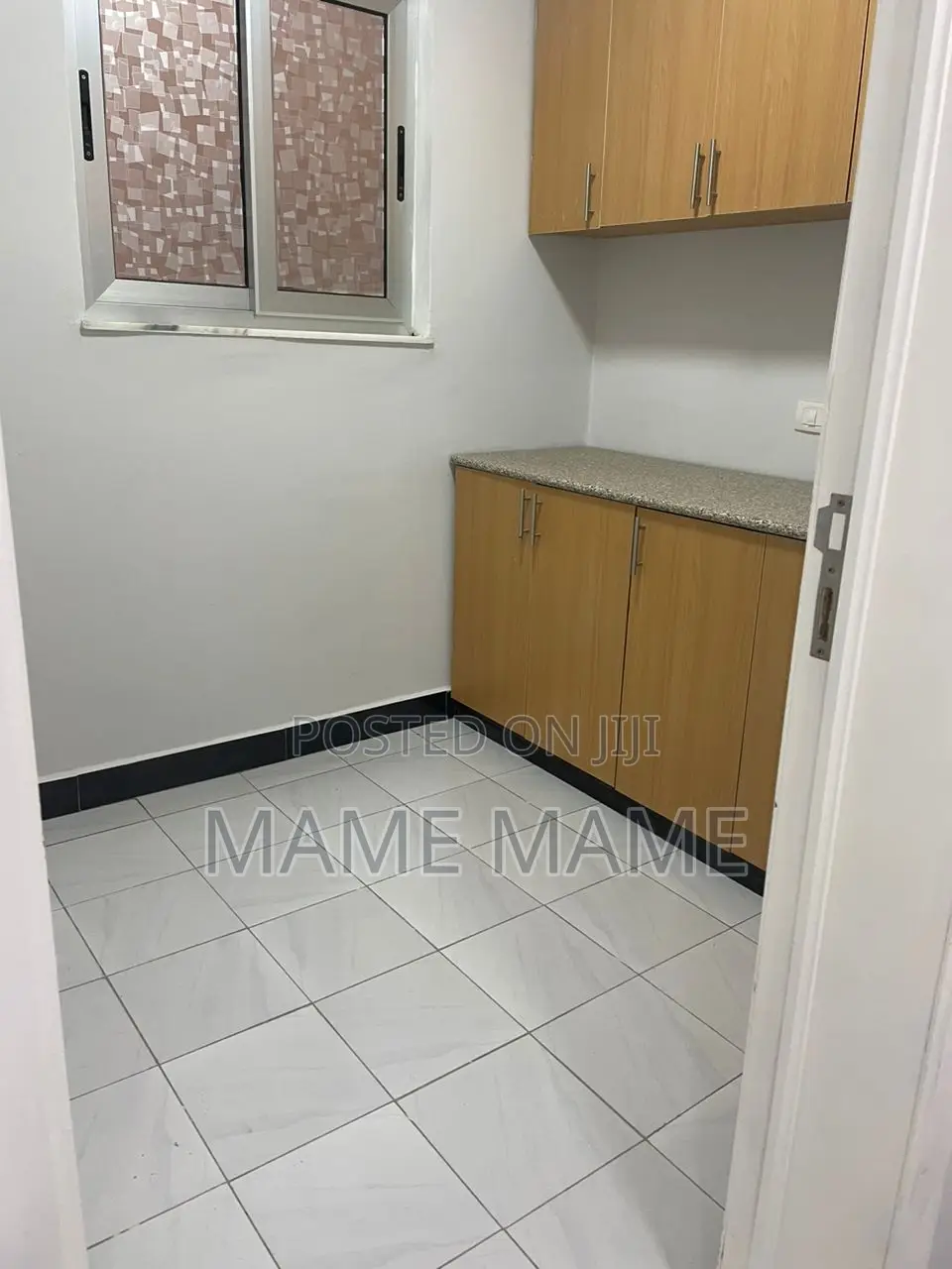 3bdrm Apartment in Addis Abeba, Kirkos for rent