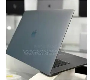 New Laptop Apple MacBook Pro 2018 16GB SSD 1T