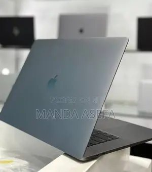 New Laptop Apple MacBook Pro 2018 16GB Intel Core I7 SSD 512GB