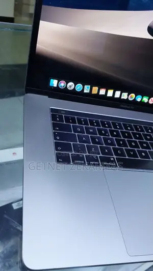 New Laptop Apple MacBook Pro 2019 16GB Intel Core I9 SSD 1T