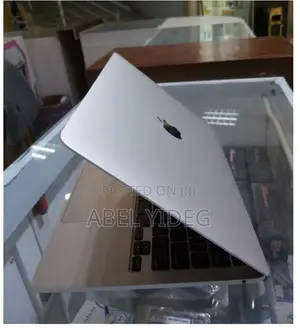 New Laptop Apple MacBook Pro 2020 8GB Intel Core I5 SSD 256GB