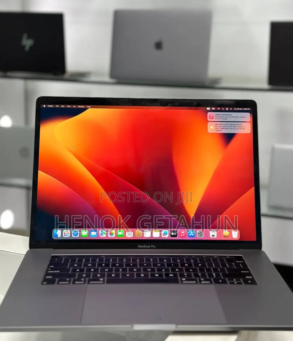 New Laptop Apple MacBook Pro 2018 16GB Intel Core I5 SSD 512GB