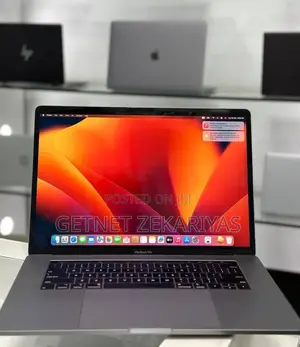 Photo - New Laptop Apple MacBook Pro 2018 16GB Intel Core I7 SSD 512GB