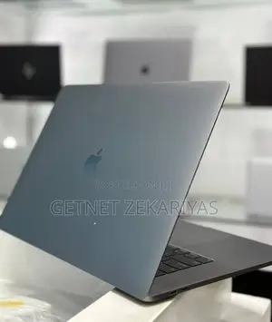 New Laptop Apple MacBook Pro 2018 16GB Intel Core I7 SSD 512GB