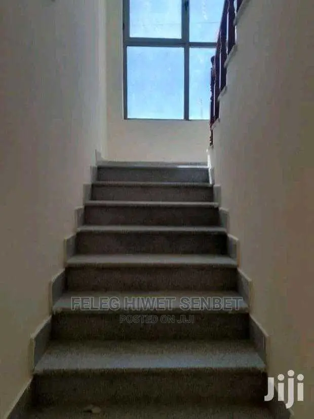 Furnished 5bdrm House in Aa, Bole for sale