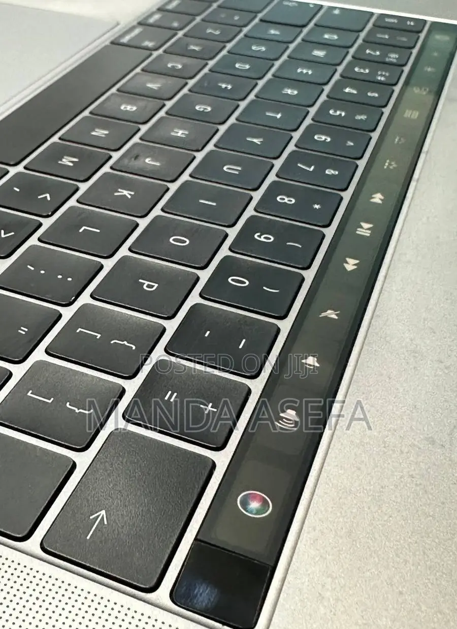 New Laptop Apple MacBook Pro 2016 16GB Intel Core I7 SSD 512GB