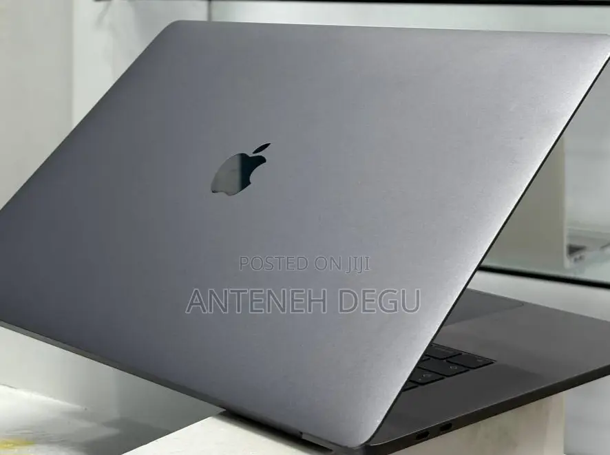 New Laptop Apple MacBook 2016 16GB Intel Core I7 SSD 512GB