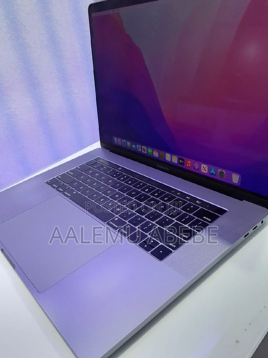 New Laptop Apple MacBook Pro 2019 16GB Intel Core I9 SSD 1T