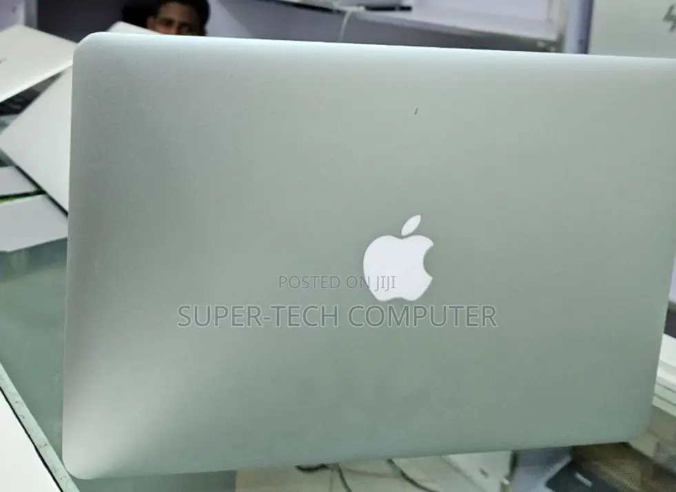 New Laptop Apple MacBook Air 2017 8GB Intel Core I5 SSD 256GB