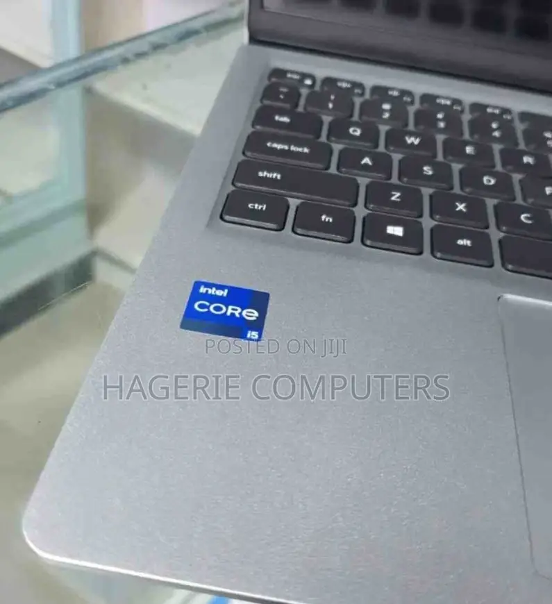 New Laptop Dell 16GB Intel Core I5 SSD 512GB