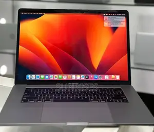 New Laptop Apple MacBook Pro 2018 16GB Intel Core I7 SSD 512GB