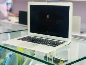 New Laptop Apple MacBook Air 2017 8GB Intel Core I5 SSD 256GB