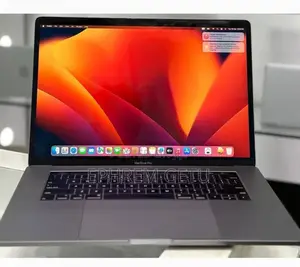 New Laptop Apple MacBook Pro 2018 16GB Intel Core i7 SSD 512GB