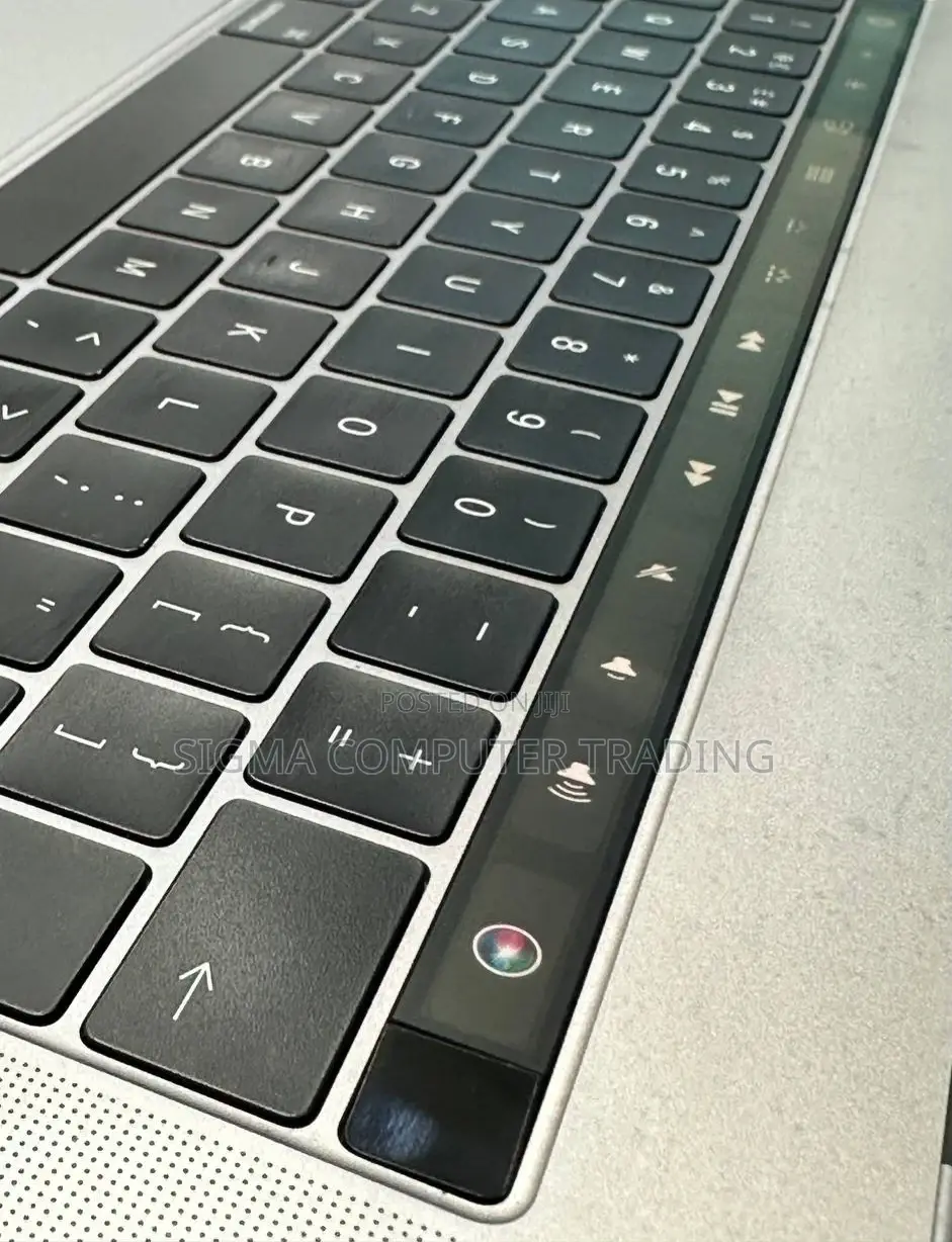 New Laptop Apple MacBook Pro 2016 16GB Intel Core I7 SSD 512GB