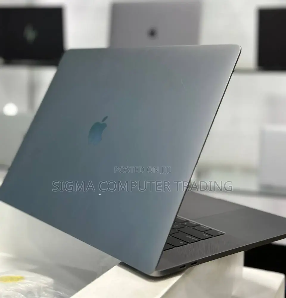 New Laptop Apple MacBook Pro 2018 16GB Intel Core I7 SSD 512GB