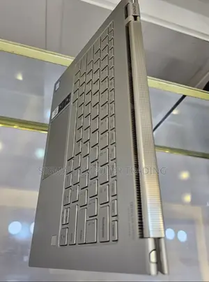 New Laptop Lenovo Yoga C740 16GB Intel Core I7 SSD 512GB