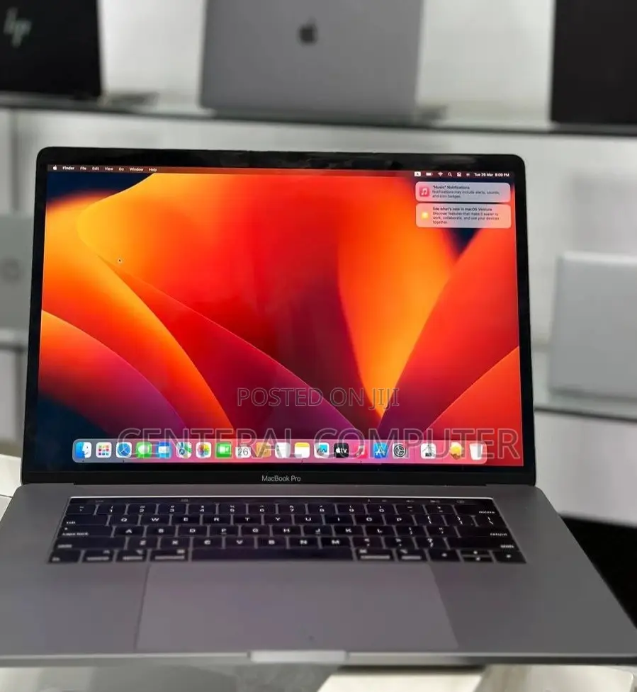 New Laptop Apple MacBook 2018 16GB Intel Core I7 SSD 512GB