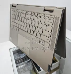 New Laptop Lenovo Yoga C740 8GB Intel Core I5 SSD 512GB