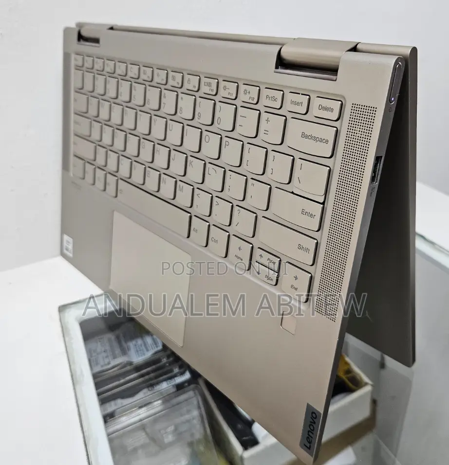 New Laptop Lenovo Yoga C740 8GB Intel Core I5 SSD 512GB