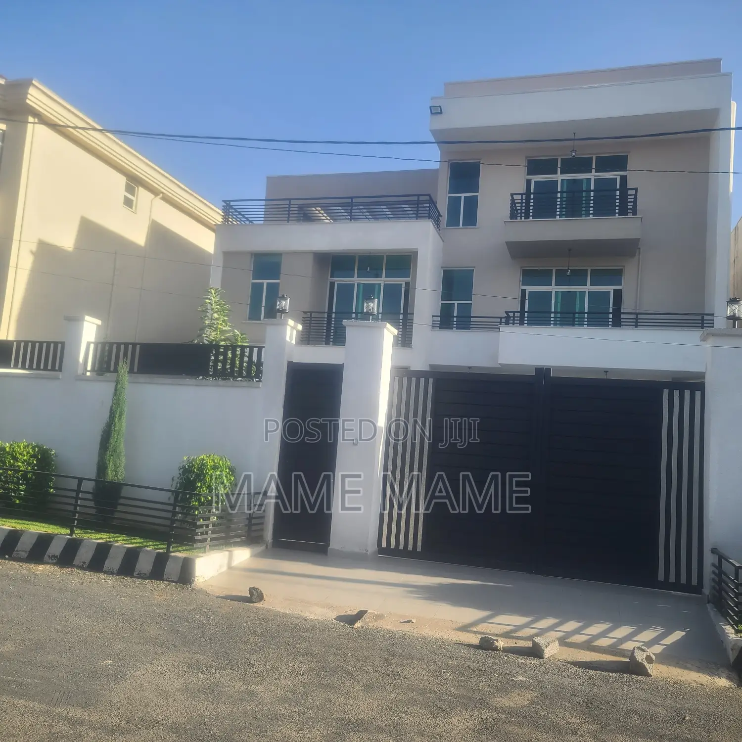 10bdrm House in Addis Abeba, Bole for sale