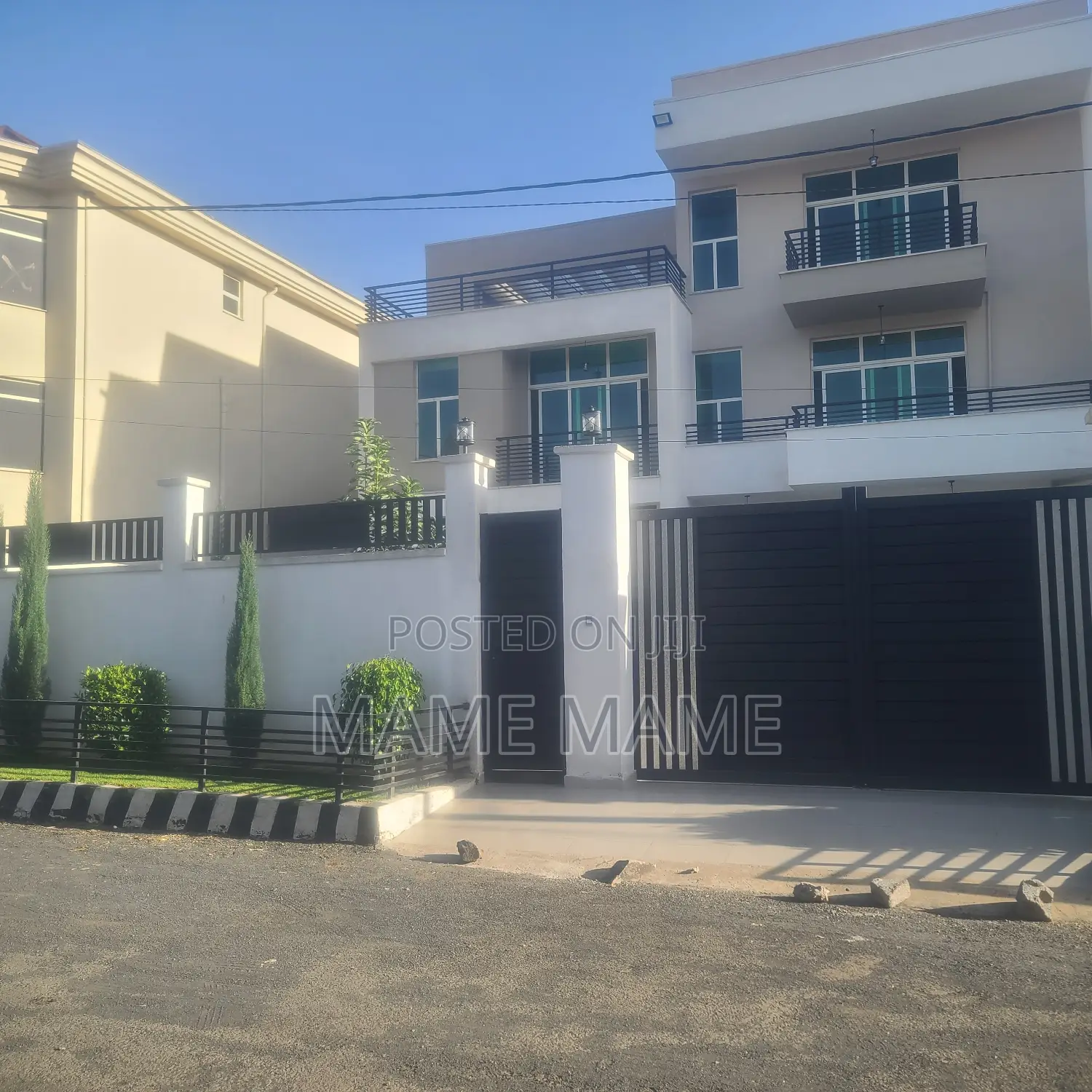 10bdrm House in Addis Abeba, Bole for sale