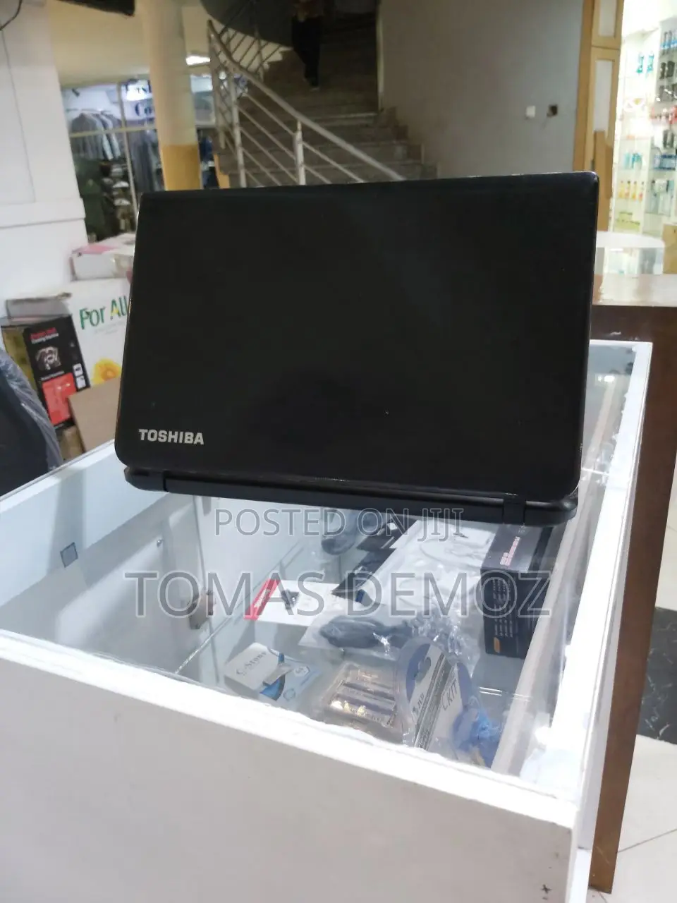 Laptop Toshiba Satellite C665 4GB Intel Core I3 HDD 500GB