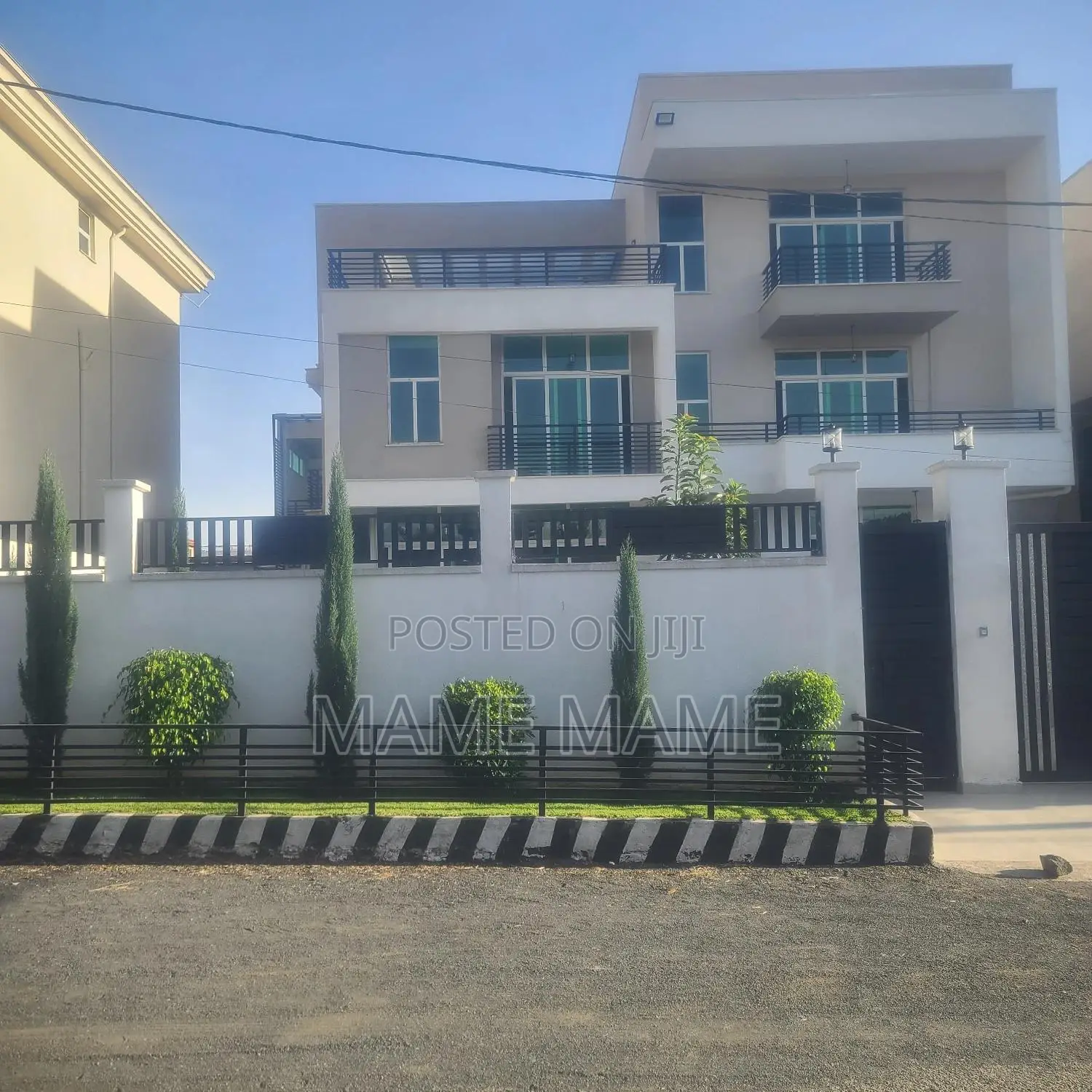 10bdrm House in Addis Abeba, Bole for sale