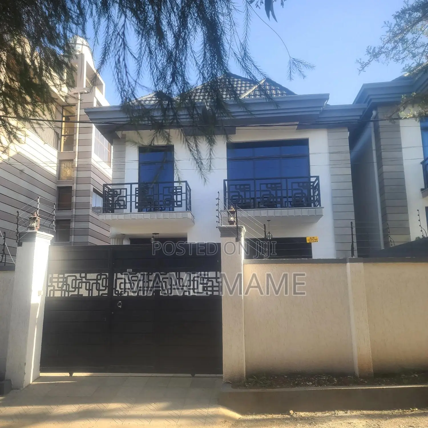 5bdrm House in Addis Abeba, Bole for sale