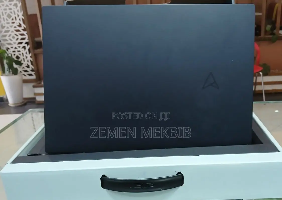 New Laptop Asus 16GB AMD Ryzen 7 SSD 1T